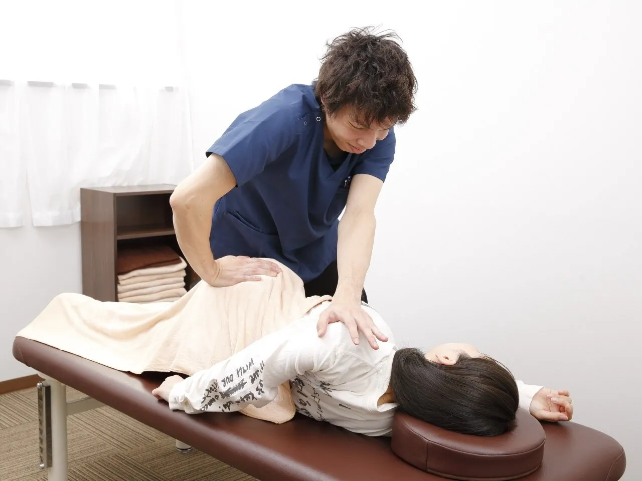 施術 (骨盤矯正)